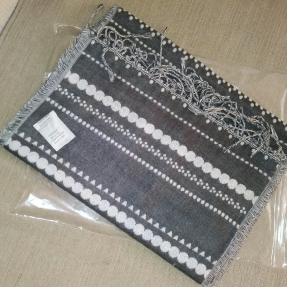 Thirty-One Scarf (NIP) - Picture 2 of 3